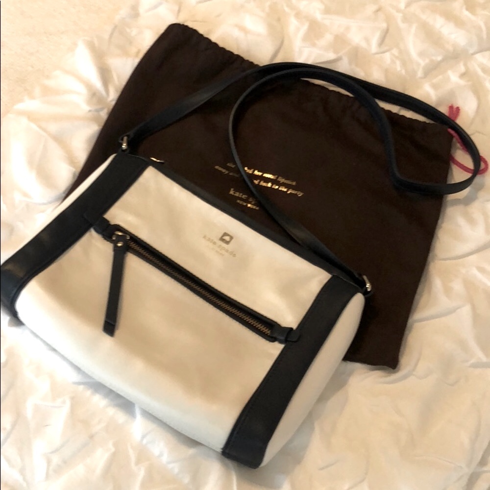 Kate Spade white navy trimmed crossbody